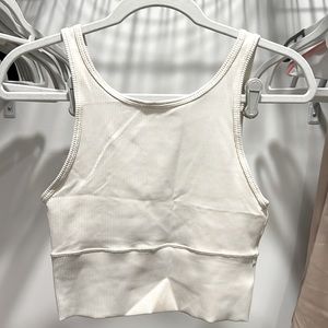 Lululemon workout top